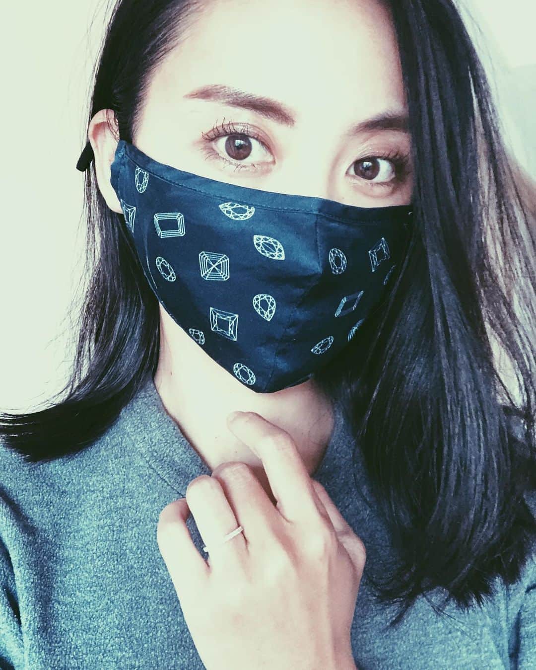 尾形沙耶香さんのインスタグラム写真 - (尾形沙耶香Instagram)「#mask 😷  @brillar_official」11月5日 14時30分 - sayakaogata