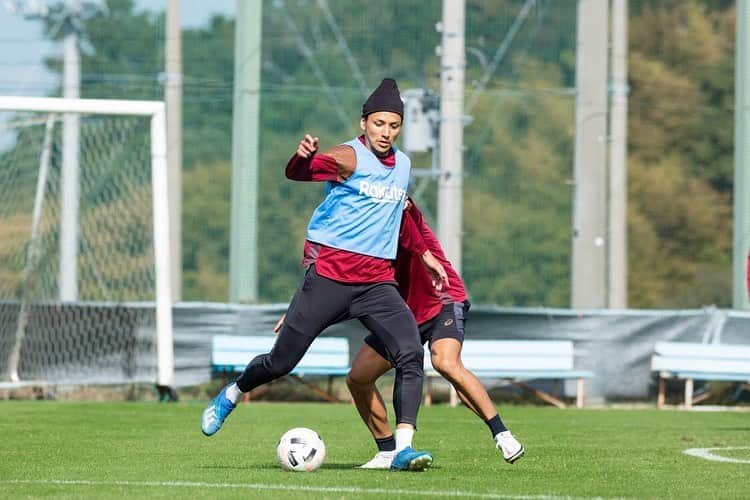大崎玲央のインスタグラム：「FOCUS⚽️ #visselkobe #ヴィッセル神戸」