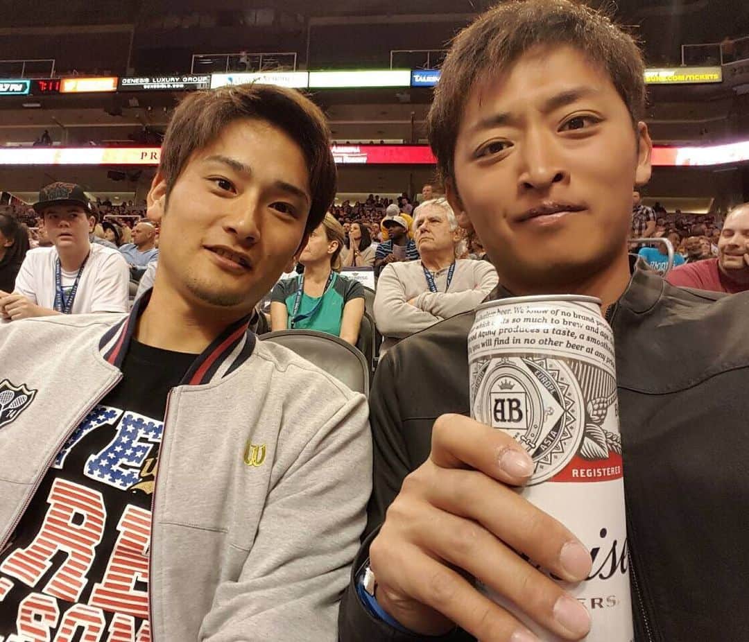 中村勝のインスタグラム：「🤝」