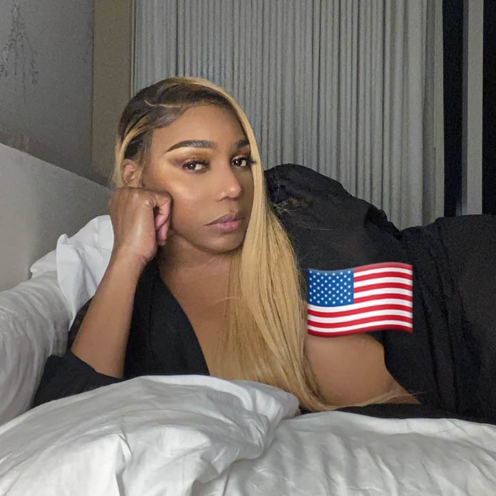 ネネ・リークスのインスタグラム：「I’m getting sleepy waiting on this announcement 🙄 #byewig」