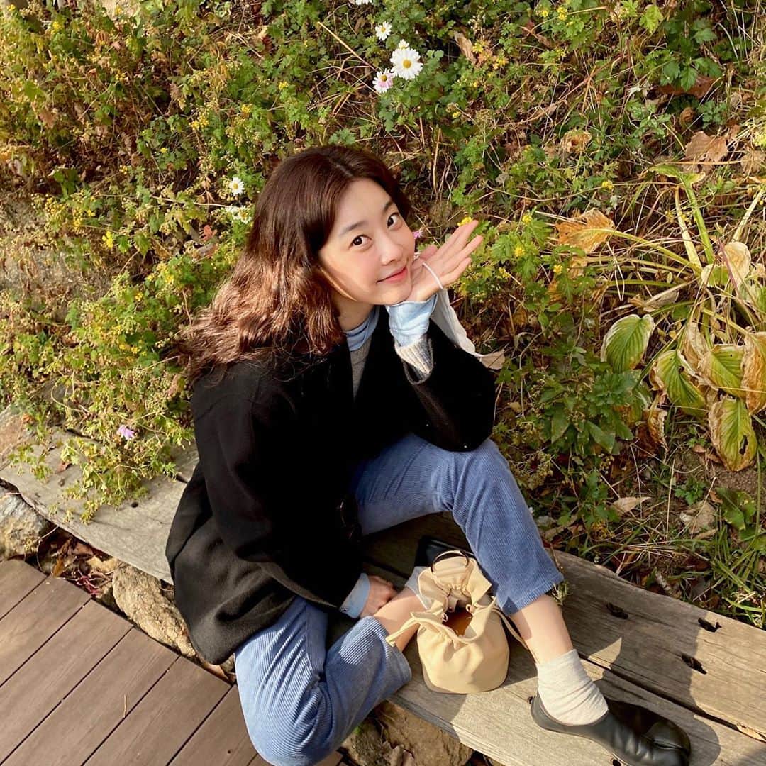 ソジン のインスタグラム：「🤗」
