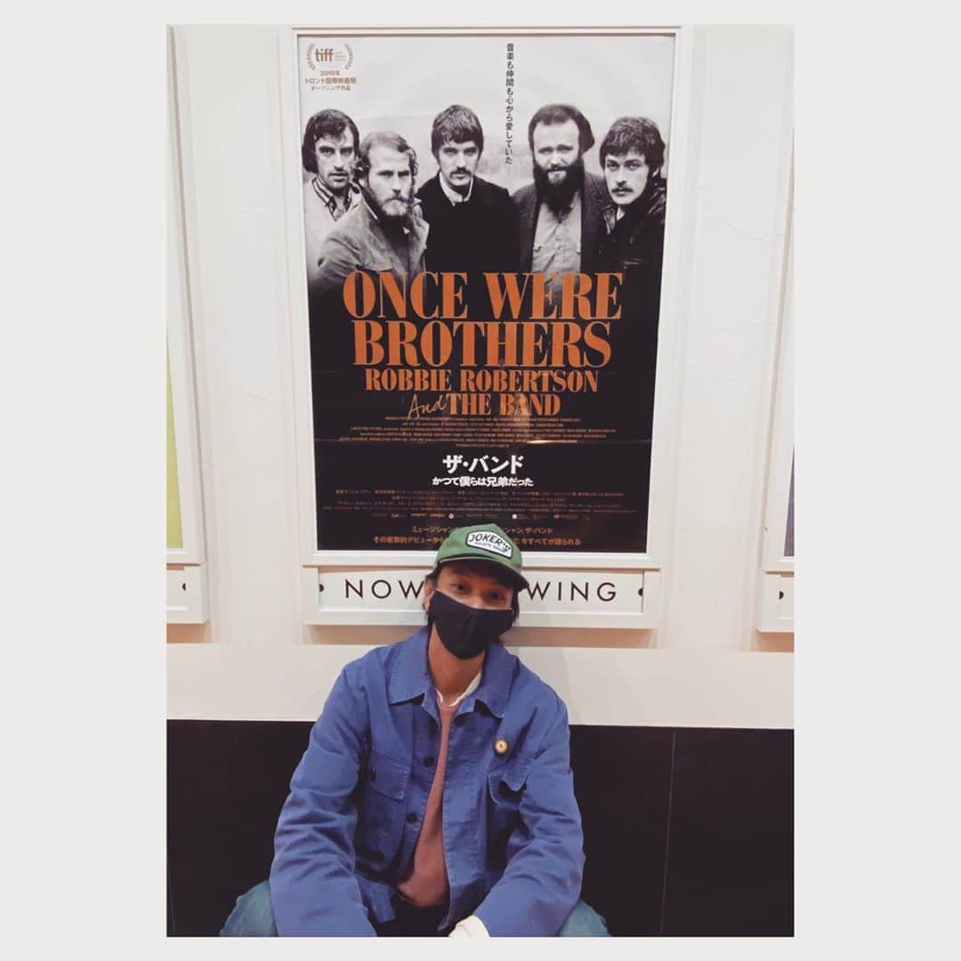 Caravanのインスタグラム：「2020.11.05  once were brothers.  泣いた。  #oncewerebrothers #theband」