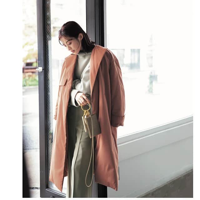 STORY公式さんのインスタグラム写真 - (STORY公式Instagram)「STORY読者に大人気のミラ オーウェン。１２月号では「Happyをくれる色」をテーマにスタイリスト竹村はま子さんが提案しています。  ベーシックカラーにパっと羽織るだけで華やぐアウターから、簡単に色コーデが完成するセットアップまで、今回も〝ツボ〟なアイテムがそろっています！  撮影/谷口巧（Pygmy company）　モデル/高垣麗子　スタイリスト/竹村はま子　ヘアメーク/佐藤エイコ（ilumini) 　取材/鍋嶋まどか  #ミラオーウェン #milaowen #storyweb #story12月号　　　　　　　　　　　　　　　　　　　　　　　　　　　　　　　　　 #pr」11月5日 16時09分 - story_love40