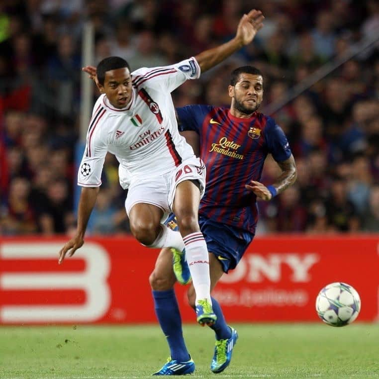 ウルビー・エマヌエルソンのインスタグラム：「Throwback to a beautiful CL night in Camp Nou #tbt #forzamilan」