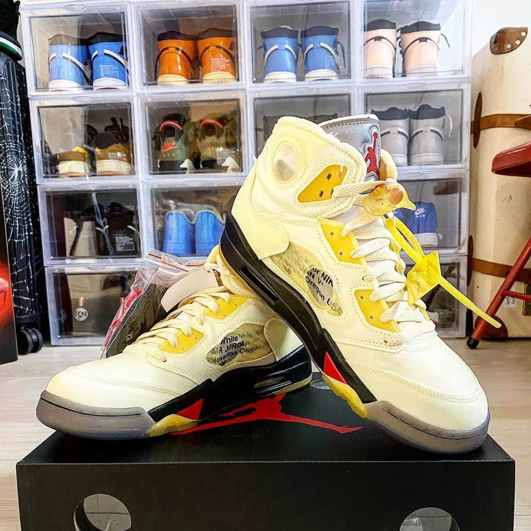 金丸佳右さんのインスタグラム写真 - (金丸佳右Instagram)「Jordan5×off-white   "SAIL"  Nike×Off-Whiteコラボ、いったいいつまで続くの？😅  #nike #jordan #jordan5 #offwhite #sneakers #sneaker #sneakerheads #fashion #supreme #workout #筋肉美容師」11月6日 1時46分 - marumaru5528