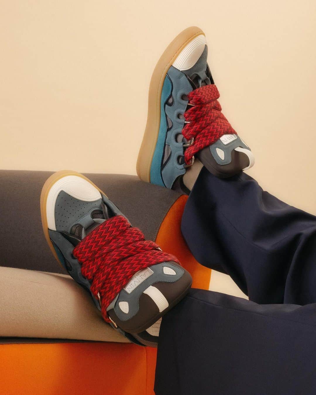 ランバンのインスタグラム：「#LanvinFW20 latest arrivals for men. Available online and in stores.」