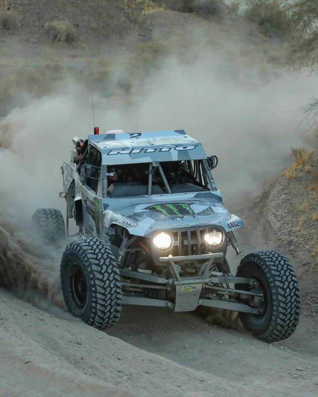 モンスターエナジーさんのインスタグラム写真 - (モンスターエナジーInstagram)「Can we take a moment to admire @CaseyCurrie’s Trophy Jeep at the Blue Water Desert Challenge 🤤🔥  #Racing #OffRoad #Trophy #Truck #Jeep #Motosport #MonsterEnergy」11月6日 1時58分 - monsterenergy