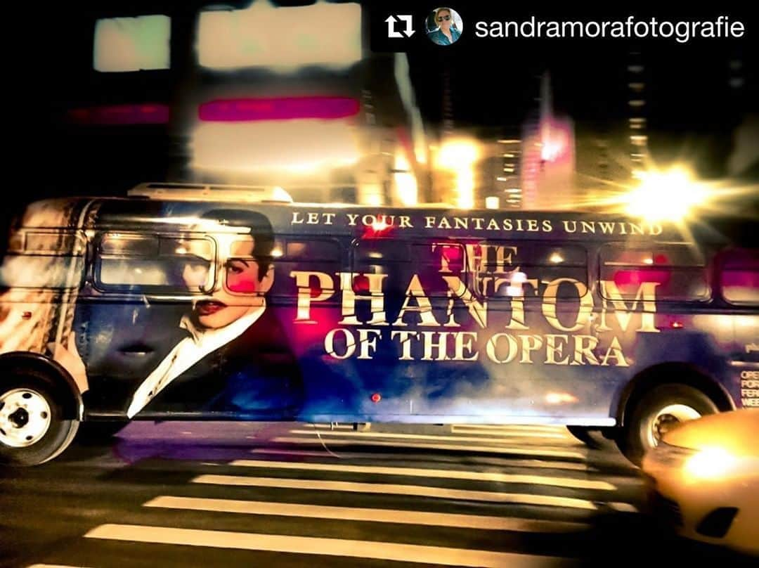 ジェイムズ・バーバーさんのインスタグラム写真 - (ジェイムズ・バーバーInstagram)「What incredible memories of this time. Thank you @sandramorafotografie  for taking such an incredible photograph! ... ... #Repost @sandramorafotografie ・・・ Streets of Manhattan - Broadway. . Without Art and Culture there is silence. . #withoutartandculterethereissilence #semarteeculturahasilencio #ohneKunstundKulturwirdsstill #musicheal #artist #artistsupport #broadway #broadwaymusical #phantomoftheopera #urbanphotography #streetphotography #streetshared #streetmobs #citykillerz #citygrammers #photooftheday  #streetclassics #artofvisuals #ig_color #agameoftones #igtones  #travelphotography #frankfurt #offenbach #fotografin」11月6日 1時58分 - jamesbarbournow