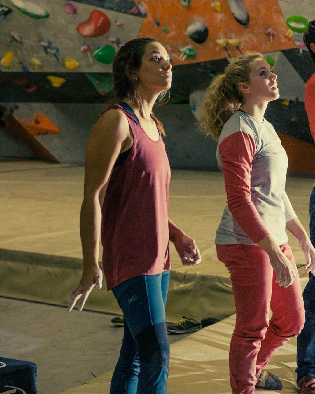 ミレーさんのインスタグラム写真 - (ミレーInstagram)「In these tough times, we want to show our support to the climbing gyms, and especially to our partners @climb_up_officiel, @kbthalkirchen and @urbanwallmilano who have been forced to shut their doors following the sanitary restrictions.  Cheer up, we'll see you soon 🤞  📷 @matt_georges   #MilletRiseUp」11月6日 2時11分 - millet_mountain