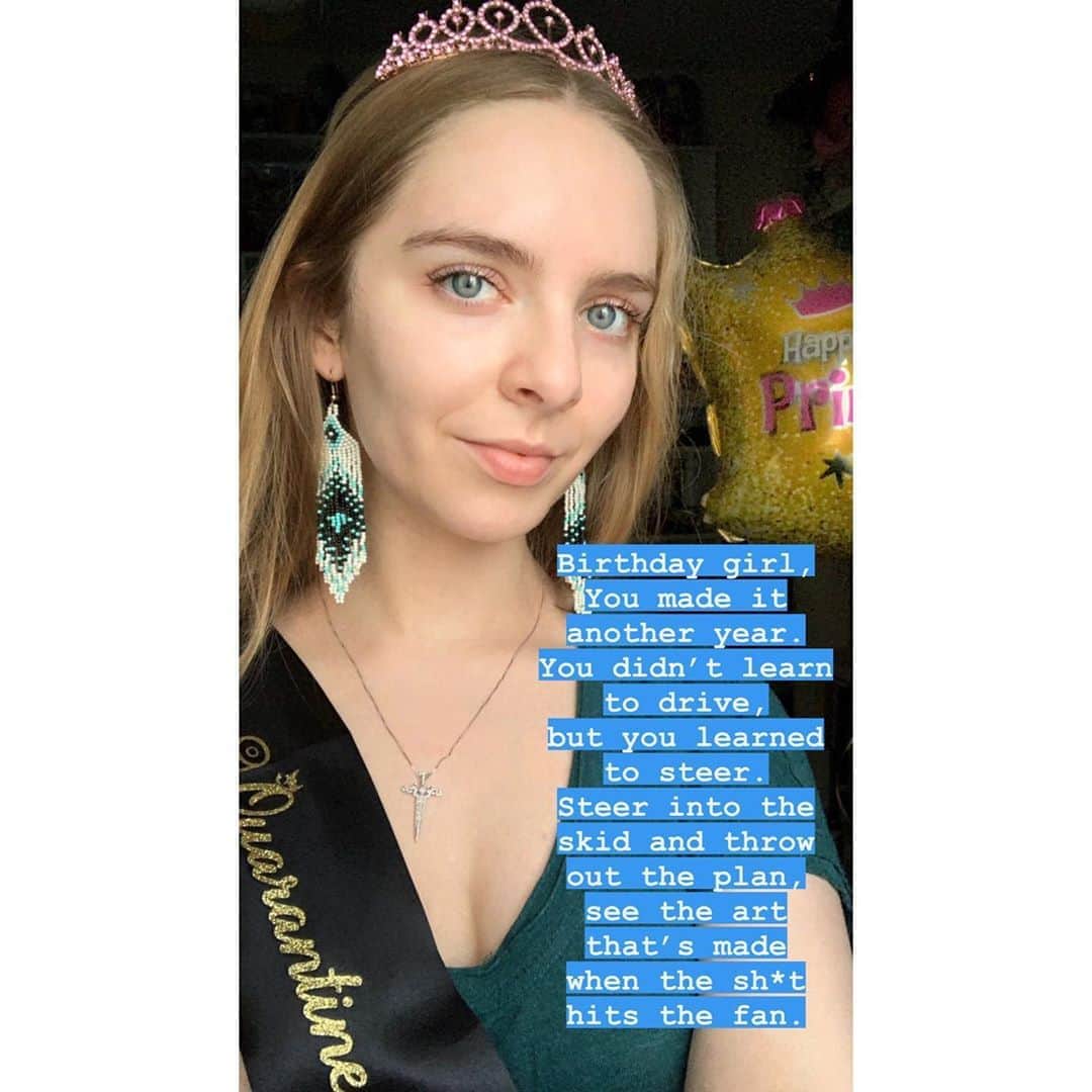 のインスタグラム：「I wrote myself a poem. Thank-you for the love. #birthdaygirl #quarantinequeen #vote #birthday #poem #poet」