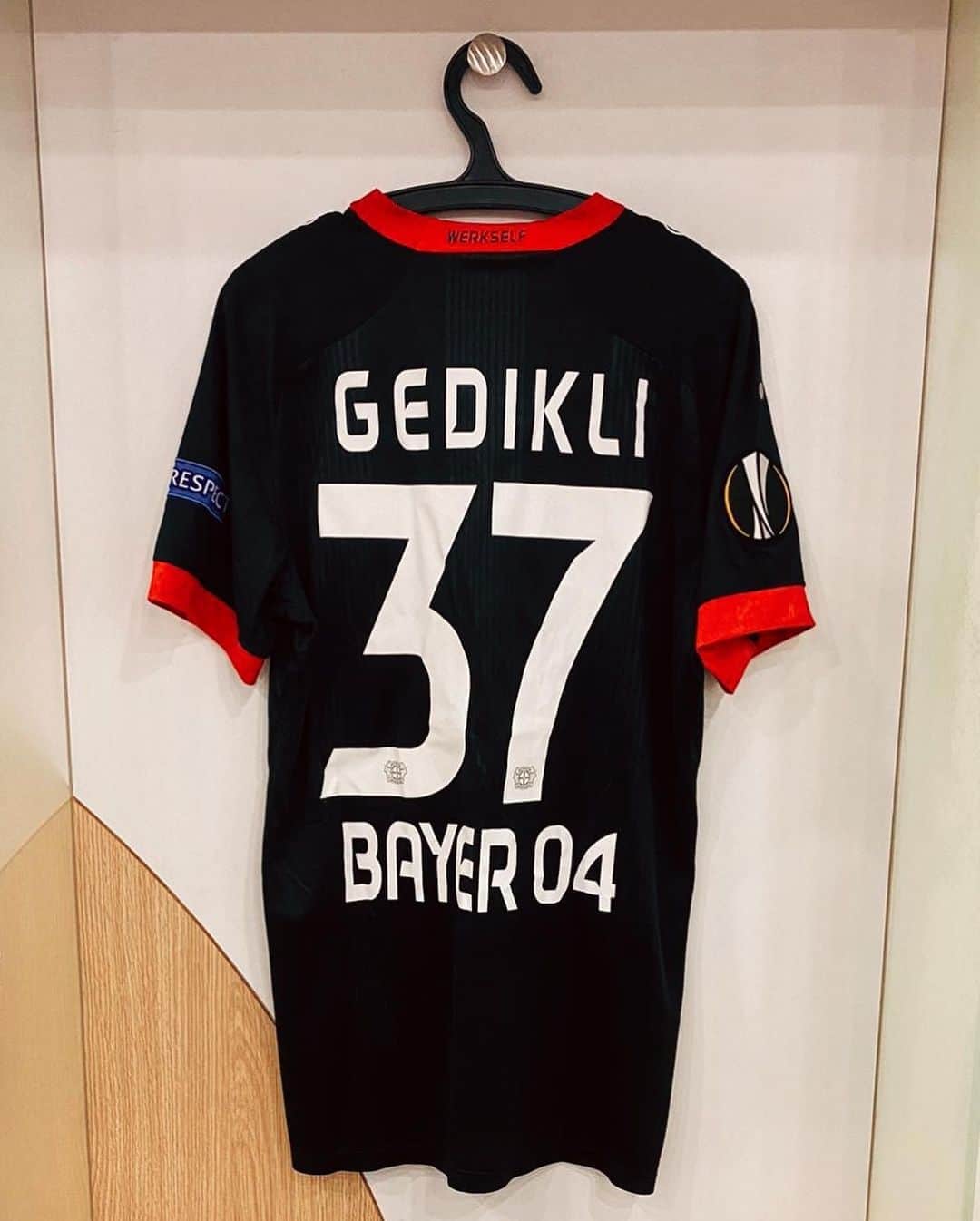 バイエル・レバークーゼンさんのインスタグラム写真 - (バイエル・レバークーゼンInstagram)「Your tipps for today 👇👇 #HBSB04 #UEL」11月6日 2時21分 - bayer04fussball