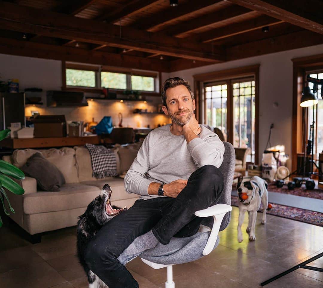 Andrew Knappのインスタグラム：「I don’t have a lot to say right now except keep taking care of yourself. You’re worth it. Self-respect is a cornerstone to better relationships, at least with your dogs. (This was meant to be a self-portrait but the dogs wouldn’t leave me alone.)」