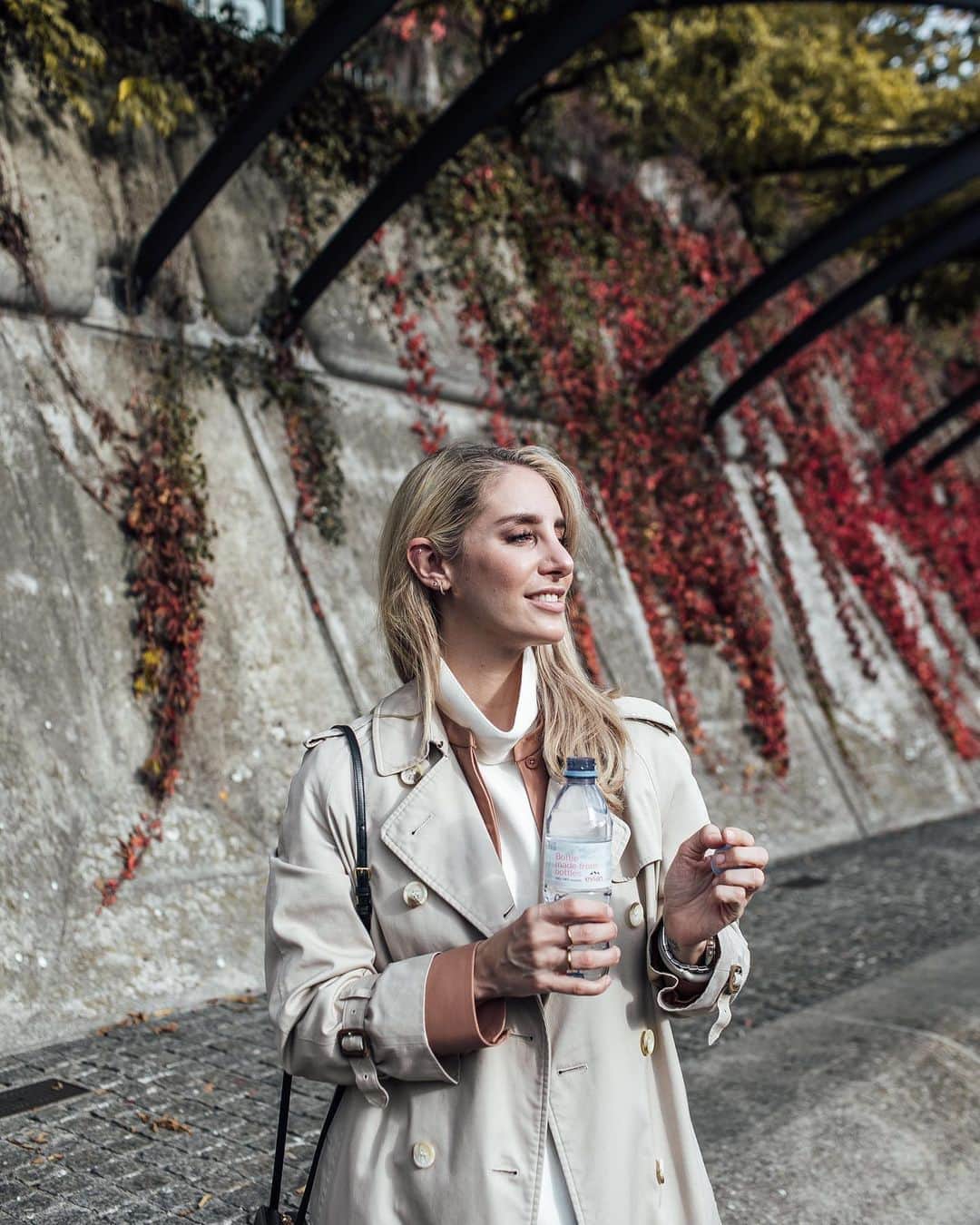 evianのインスタグラム：「A friendly reminder to be kind to yourself and to stay hydrated, wherever you are 💙💧  📸 @andreamonicahug   #evian #evianwater #stayhydrated #bottlesmadefrombottles」