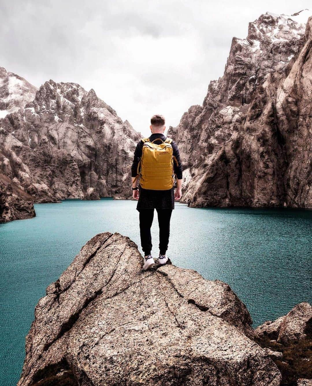 CABINZEROさんのインスタグラム写真 - (CABINZEROInstagram)「⛰🏔🗻 𝑇𝐻𝐸 𝑉𝐼𝐸𝑊 🗻🏔⛰ This is a amazing photo 📸 thank you so much for your awesome photo 😎 @dus78 #cabinzero #repost #thankyou #awesome #photography #traveller #photooftheday #travellife #travelblogger #travelgram #beautiful #view #instagram #instadaily #instagood #adventuretime #explorepage #travellover #backpack #military #travelstyle」11月5日 18時07分 - cabinzero