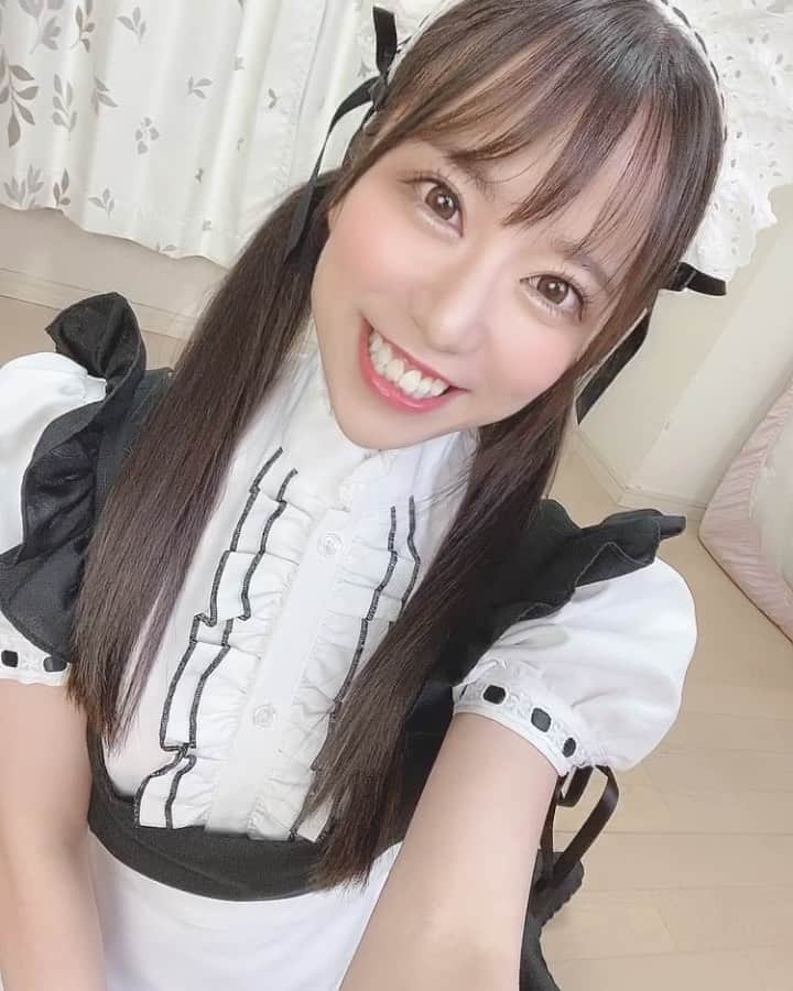 のインスタグラム：「. . おかえりなさいませ。ご主人様🥳❤️❤️ . . . #asia #cosplay #メイド　#ツインテール　#撮影」