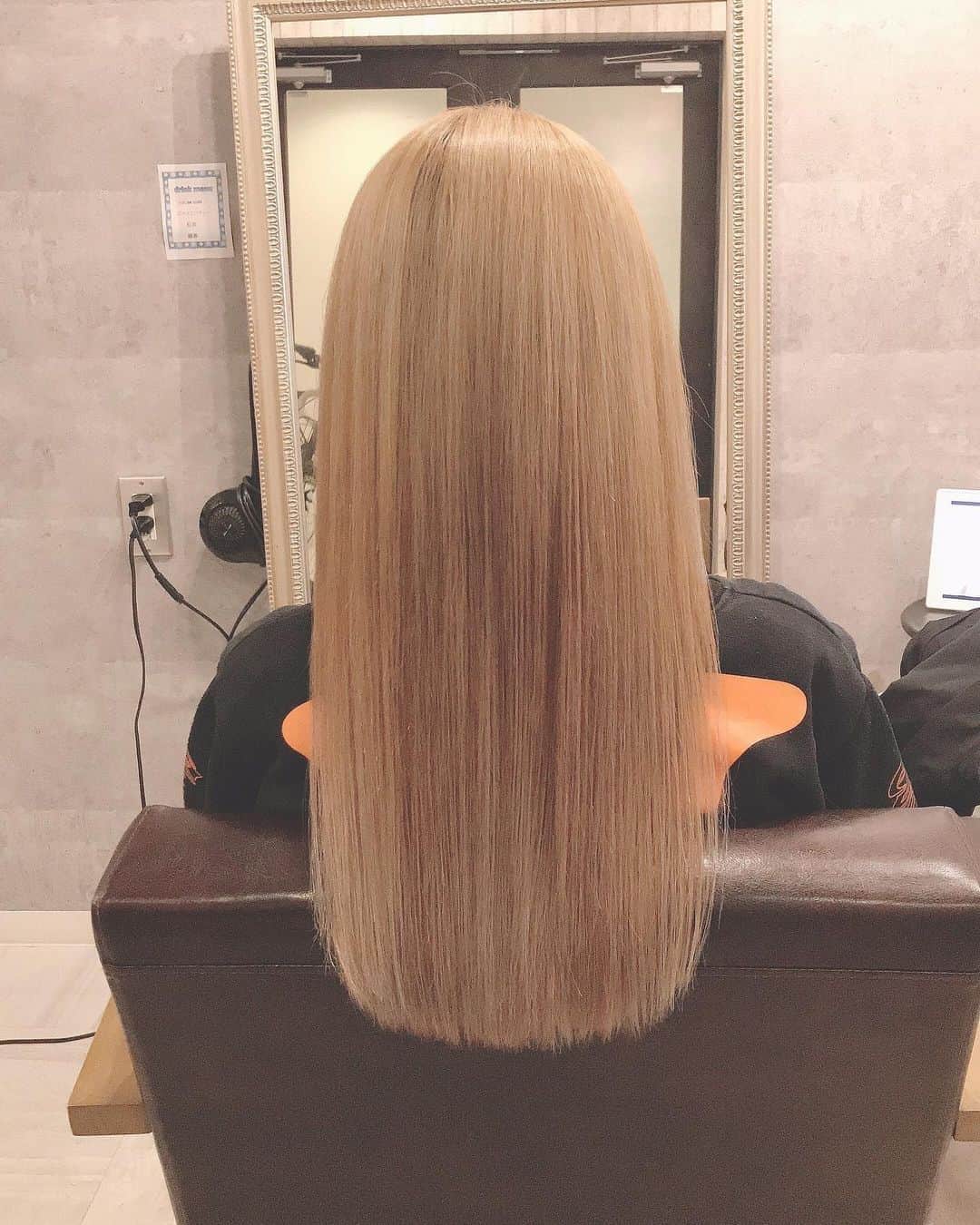 のインスタグラム：「ヘッドスパ行ってトリートメントもしてすっきり🍀  #ヘッドスパ #すき #マッサージ」