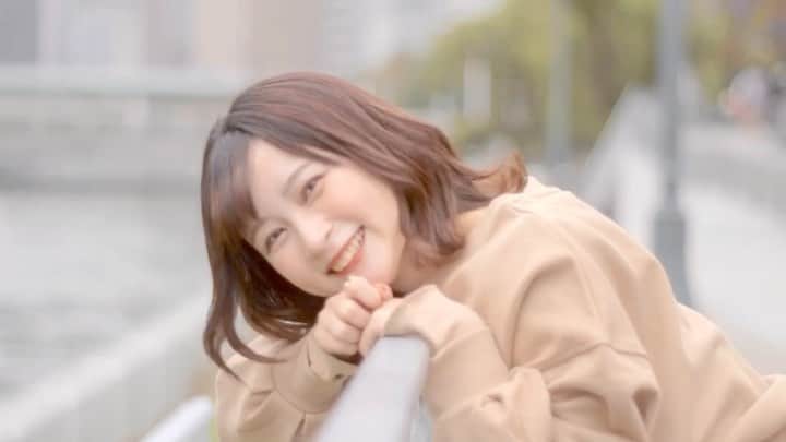 廣田佳菜子のインスタグラム：「こんにちは！ 先日個人撮影していたときにカメラマンさんが2人いて、撮影風景を動画で撮ってくださっていたので、繋げて彼氏目線的な動画にしてみました🎥💕 ぜひ音ありで見てみてね  本日も投票よろしくお願いします！  動画→ @_naka_sik   #彼女感 #ミスキャンパス同志社#ミスキャン#中之島公園 #中之島バラ園」