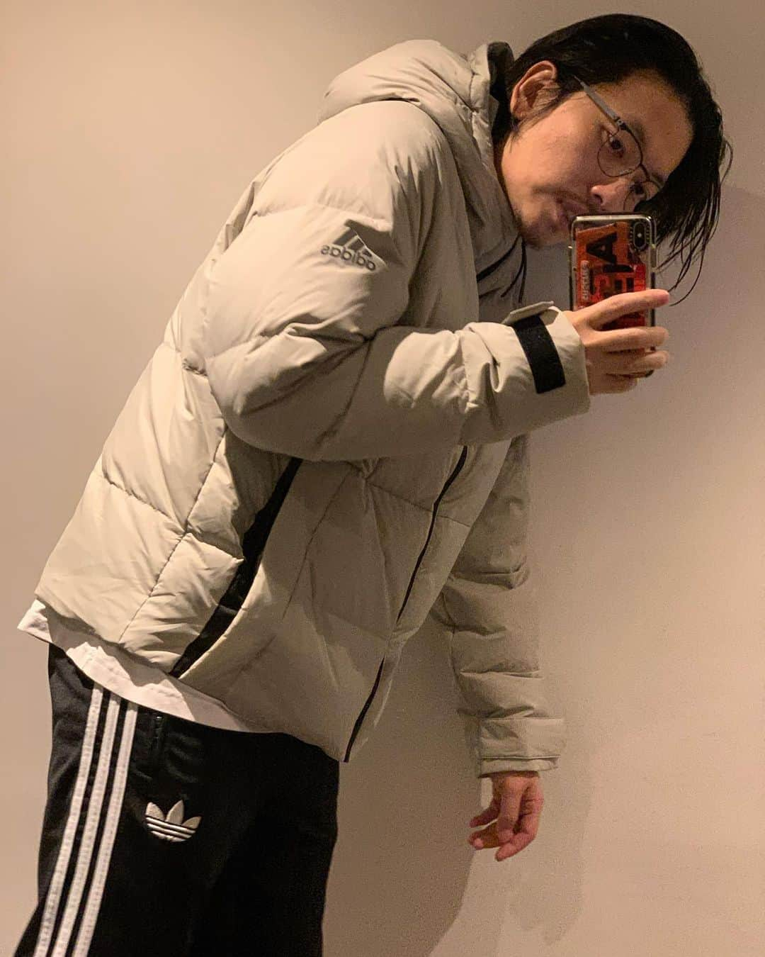 イ・ドンフィさんのインスタグラム写真 - (イ・ドンフィInstagram)「#광고 따듯하게입고다니세요🤓 #adidas #아디다스 #ReadyForWinter #아디다스퍼프다운」11月5日 18時51分 - dlehdgnl