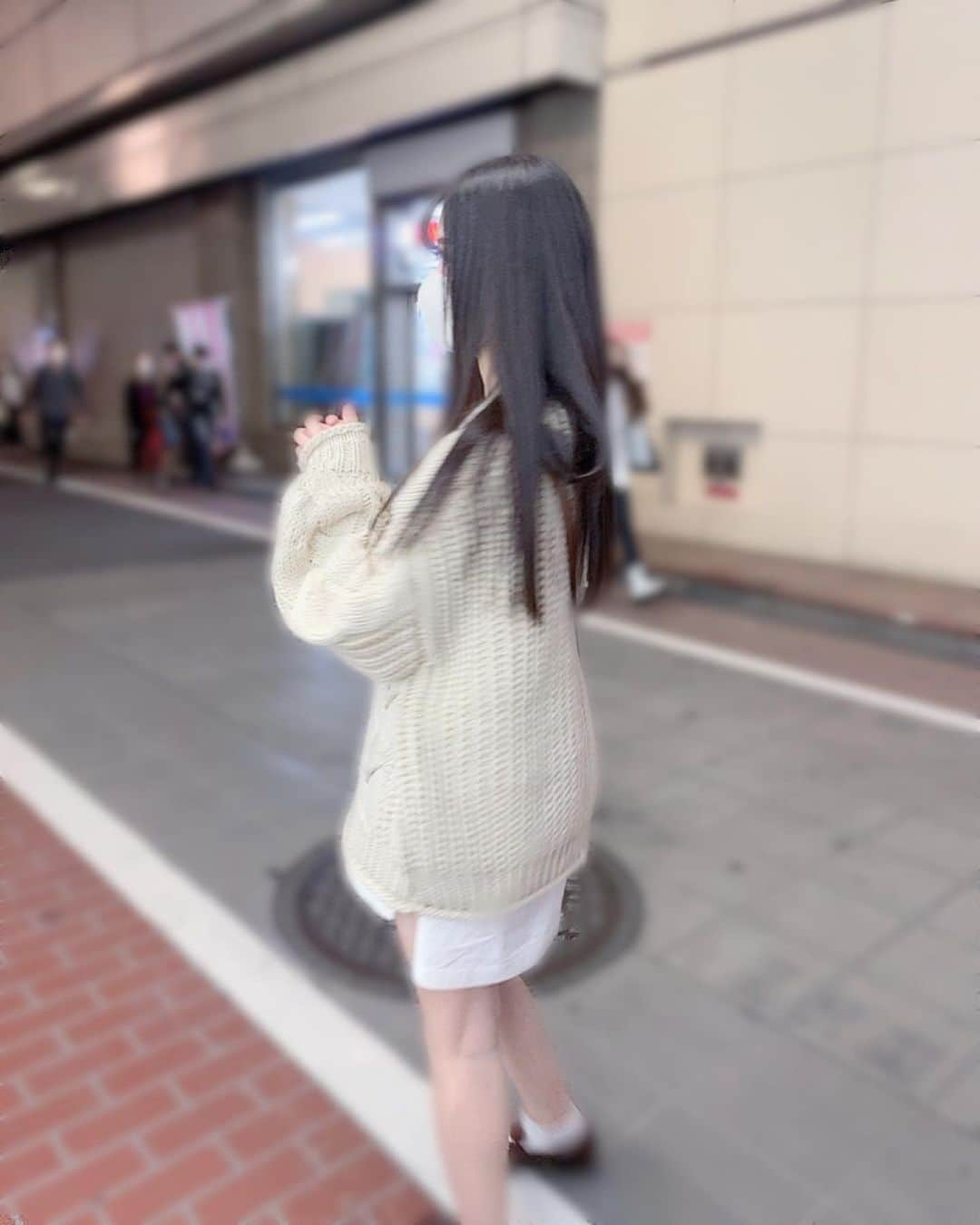 七海美紗さんのインスタグラム写真 - (七海美紗Instagram)「1枚目一応ピースです笑  ┈┈┈┈┈┈┈┈┈┈┈┈┈┈┈┈┈┈ 【ご報告】  私事ですが、今年は受験ためお仕事をお休みさせてもらってます。  お伝えするのが遅くなってしまってすみません🙇‍♀️  なので今年は受験に集中させてもらうため、投稿頻度が減りますがご理解いただけるとありがたいです‪( ; ; )  来年からはまたお仕事での活動も再開させていただくのでこれからもよろしくお願いします！  ┈┈┈┈┈┈┈┈┈┈┈┈┈┈┈┈┈┈」11月5日 19時18分 - misa___733