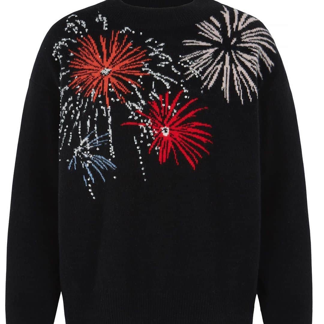 マーカスルプファーさんのインスタグラム写真 - (マーカスルプファーInstagram)「Sparkle away  . . . #fireworks #bonfirenight #sparkle #knitwear #intarsia」11月5日 19時26分 - markuslupfer