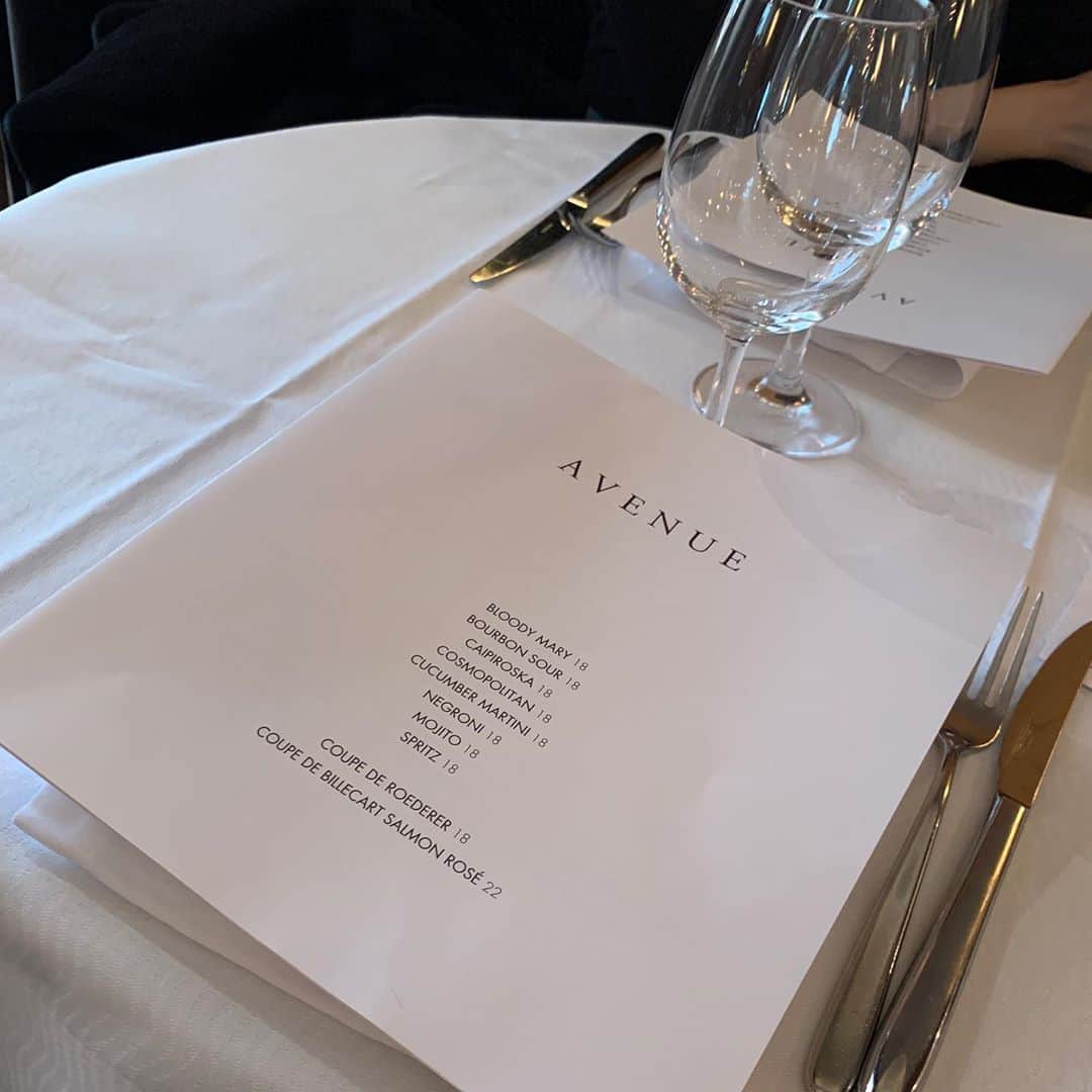 saanaaeのインスタグラム：「🥂」