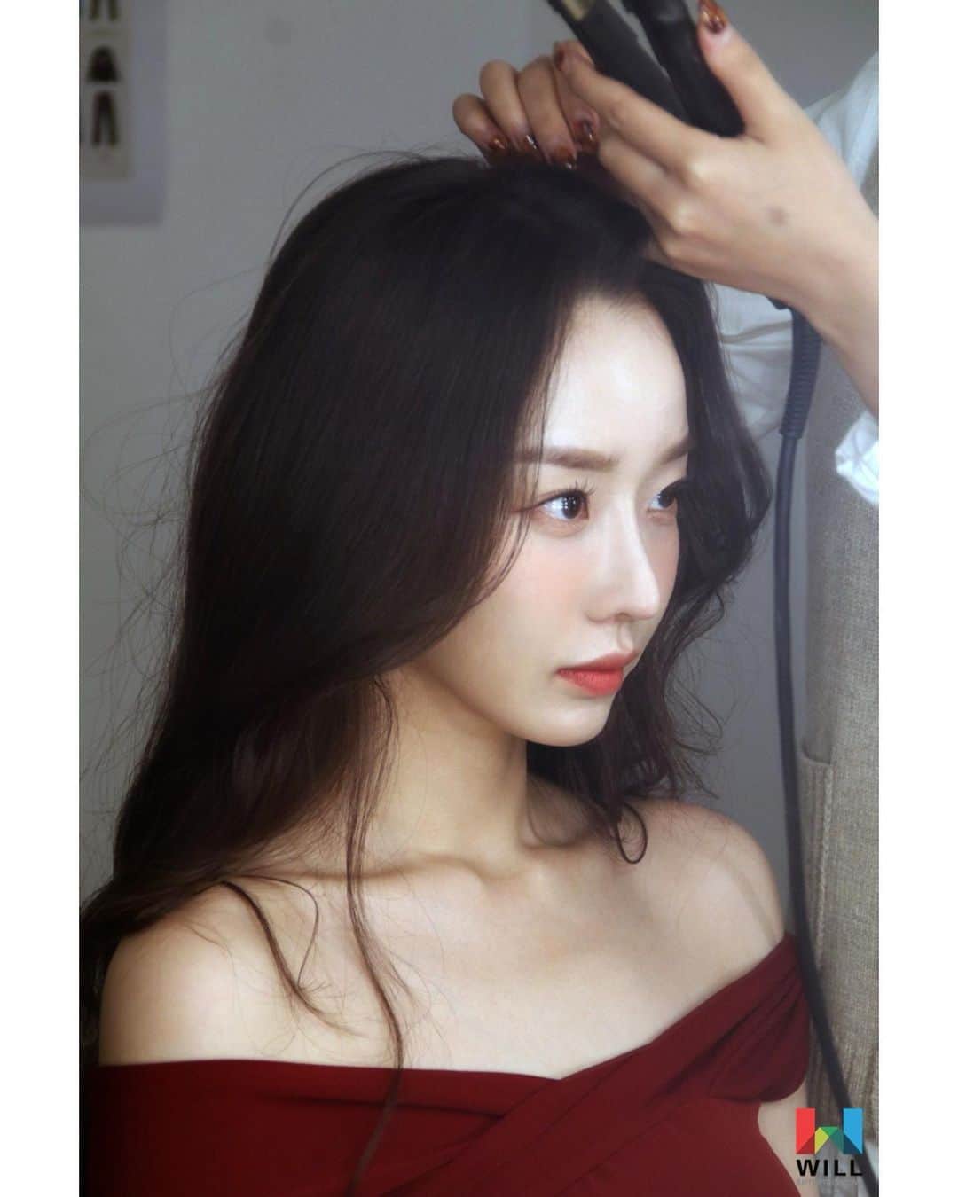 ムン・イェウォンのインスタグラム：「사랑해요 윌지기 ❤️ @willent_official」