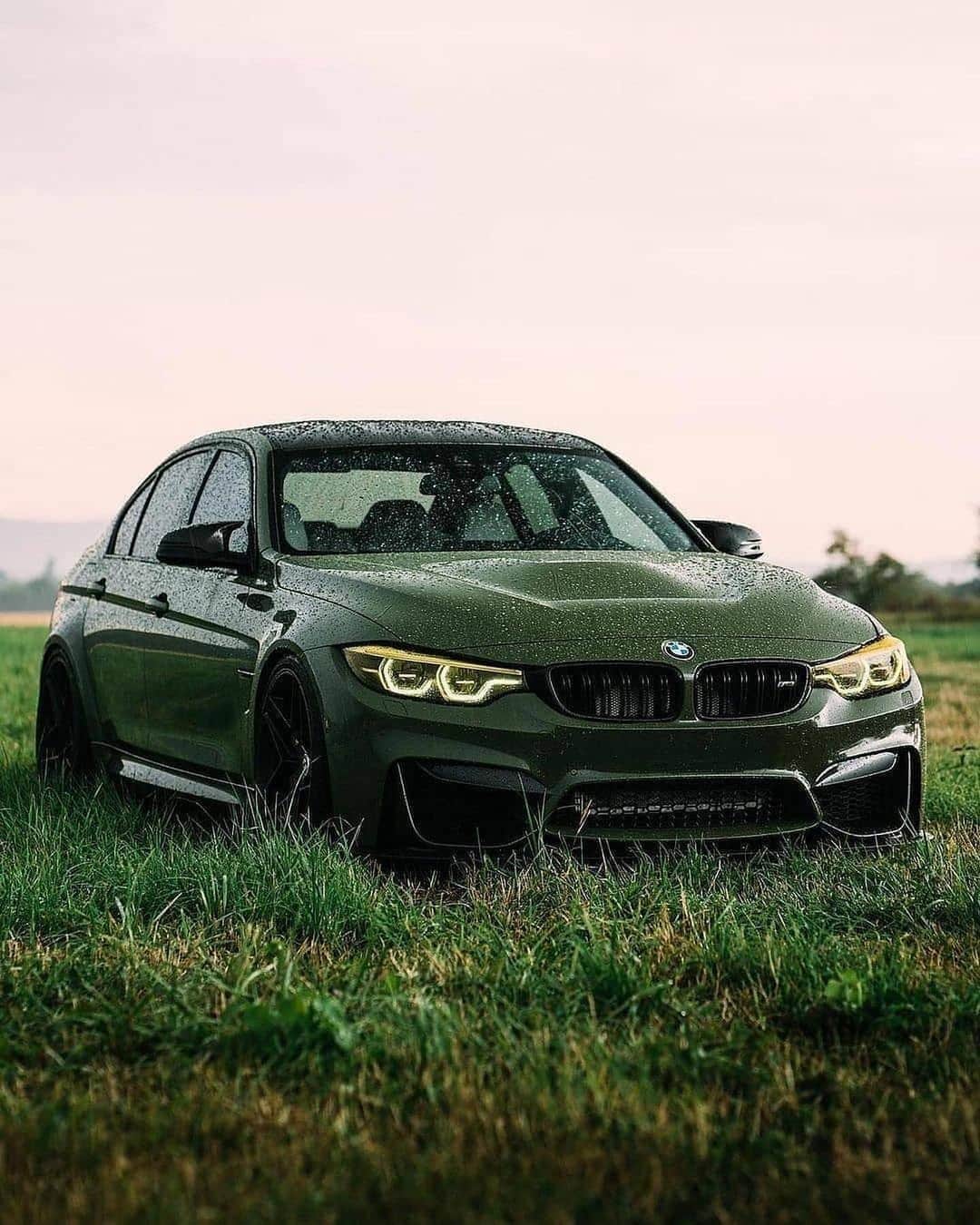 Kik:SoLeimanRTさんのインスタグラム写真 - (Kik:SoLeimanRTInstagram)「Military Green BMW M3 Photo by @xbayt」11月5日 20時14分 - carinstagram