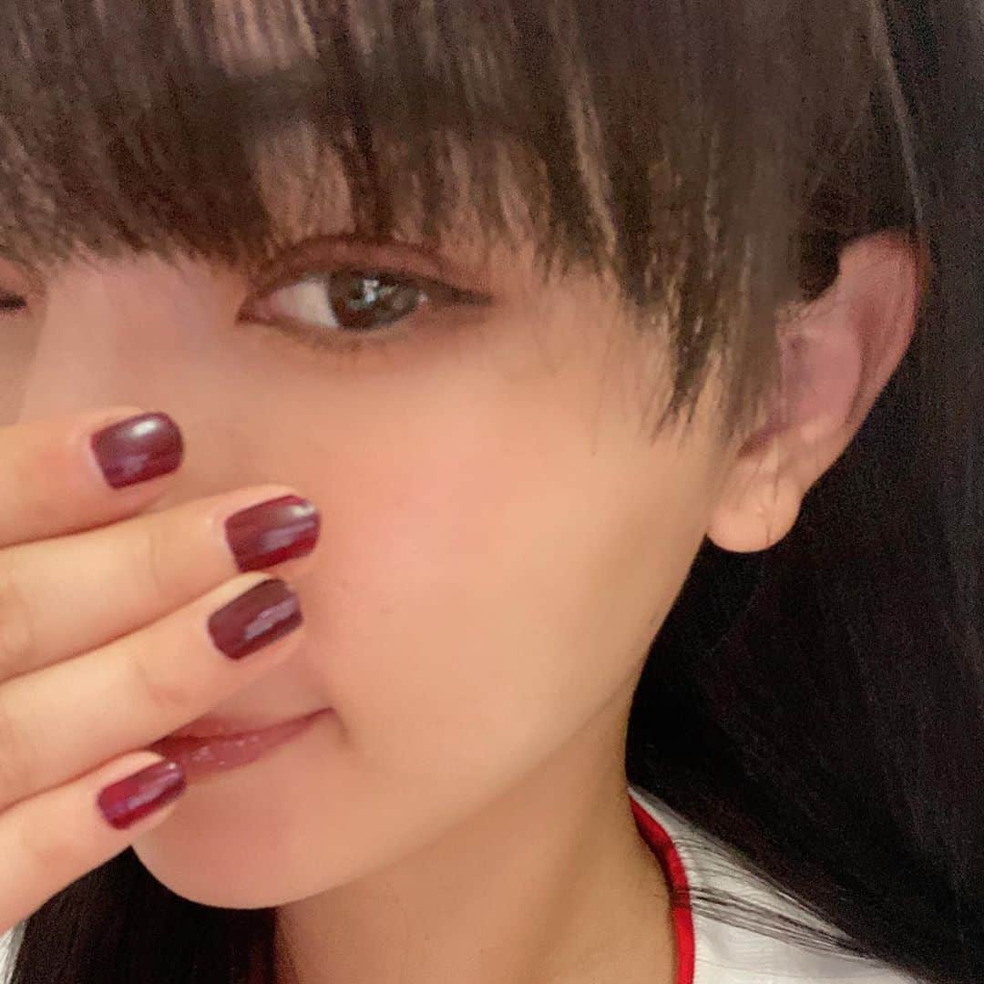 大川成美さんのインスタグラム写真 - (大川成美Instagram)「new💙 ． ． 暗めで冬に向けて好きな色 ． ⏩NARS  NEWYORK . ⏩CHANEL  756INTERDIT ． 新しいのをいただいて メイク気分💄があがりました ． ありがとうございます💘✨ ． ． ． #メイク#基礎化粧品 #コスメ#コスメ購入品 #おすすめコスメ#コスメマニア #コスメ情報#メイクアップ #ネイル#nars #chanel #デパコス #冬メイク」11月5日 20時08分 - naru_coco