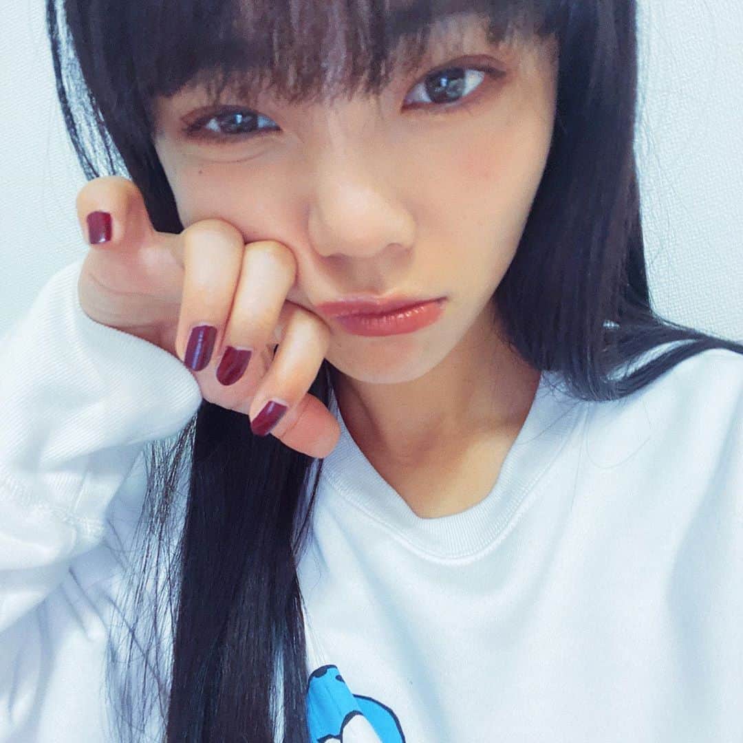 大川成美さんのインスタグラム写真 - (大川成美Instagram)「new💙 ． ． 暗めで冬に向けて好きな色 ． ⏩NARS  NEWYORK . ⏩CHANEL  756INTERDIT ． 新しいのをいただいて メイク気分💄があがりました ． ありがとうございます💘✨ ． ． ． #メイク#基礎化粧品 #コスメ#コスメ購入品 #おすすめコスメ#コスメマニア #コスメ情報#メイクアップ #ネイル#nars #chanel #デパコス #冬メイク」11月5日 20時08分 - naru_coco
