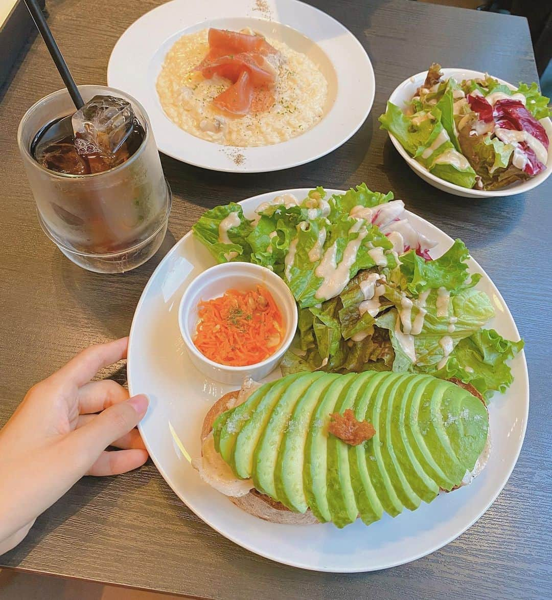 湯本亜美さんのインスタグラム写真 - (湯本亜美Instagram)「ㅤㅤㅤ いつかのランチタイム 〜 🍽♡ 向こうのチーズリゾット美味しそう #表参道#cafe」11月5日 20時37分 - amiyumoto_official