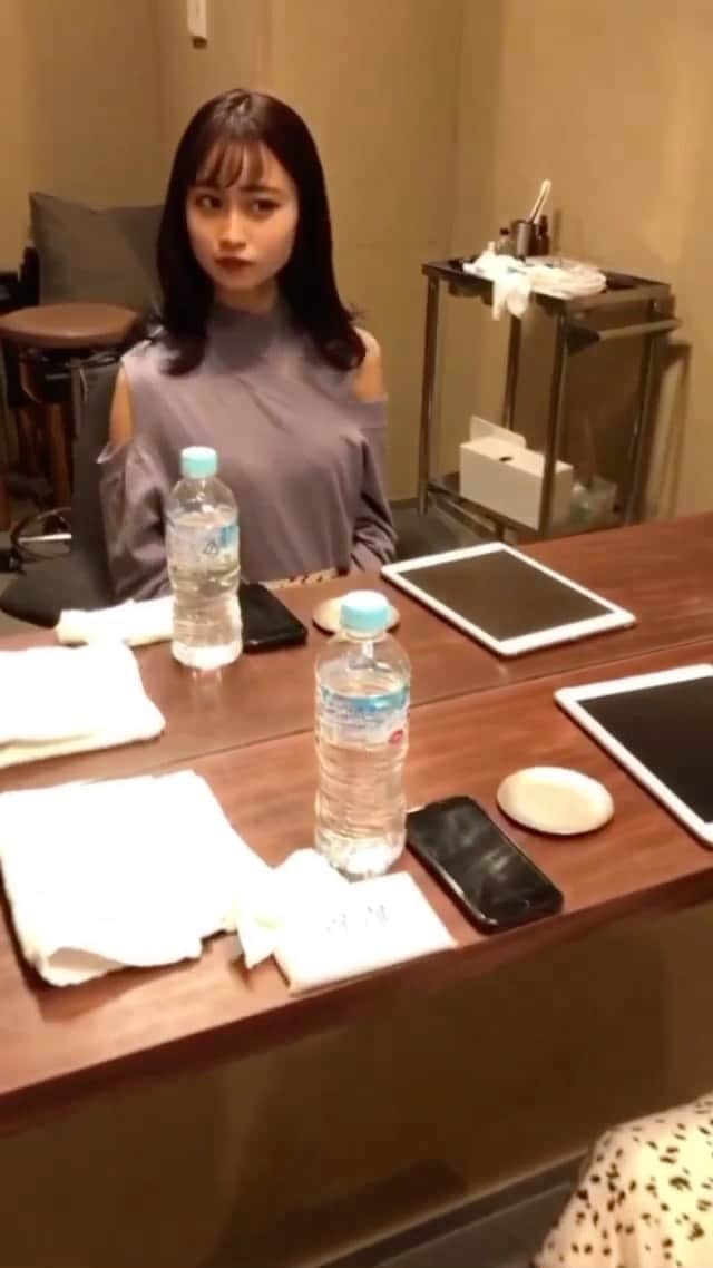 内海里来のインスタグラム：「イメチェン💜💜💜ブラックベリー🍒🍒 #冬カラー #パープルカラー #ヘアカラー」
