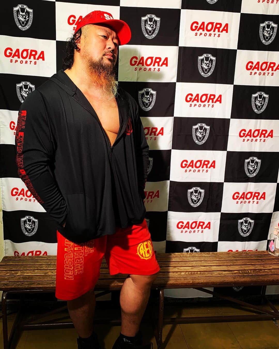 のインスタグラム：「お洒落してみた… #dragongate #prowrestling #cap #hat #ファッション #ファッションコーデ #プチプラファッション #ファッション部 #キッズファッション #ママファッション #ファッションアイテム #fashion #fashionista #fashionable #fashionstyle #fashionlover #style  #stylish  #streetstyle  #outfits #coordinate #ootd #outfit #baglover #hairarrange #japanstyle #instastyle #instafashion」