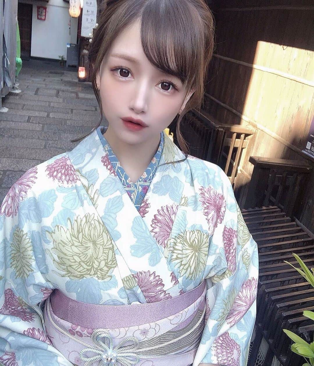 yuu__aaaのインスタグラム：「. . 正解は京都でした👘❤︎ . #京都#浴衣#着物#japan #japanese #japanesegirl #ヘアアレンジ #make#メイク#makeup #kyoto #kyotojapan#清水寺#キモノフォレスト」