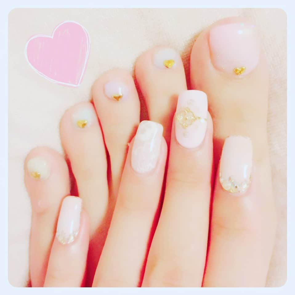 はのはなよのインスタグラム：「. My nails🌸」