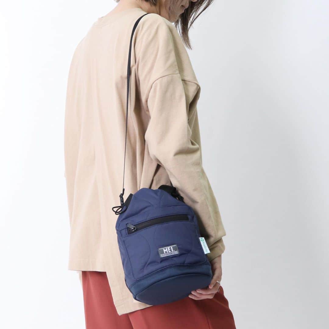MEI(メイ) のインスタグラム：「URBAN collection  MEI-000-201009 Recycled Quilting Draw Bag ¥5,500  #mei #meibag #mei_bag #メイ #メイバッグ #recyclednylon #リサイクルナイロン #sustainable #サスティナブル #outdoor #アウトドア #camp #キャンプ」