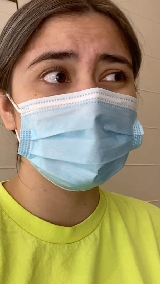 ローレン・ヤングのインスタグラム：「Documented how my Tuesday morning-afternoon went! First time leaving the house for work since the pandemic 🙀」