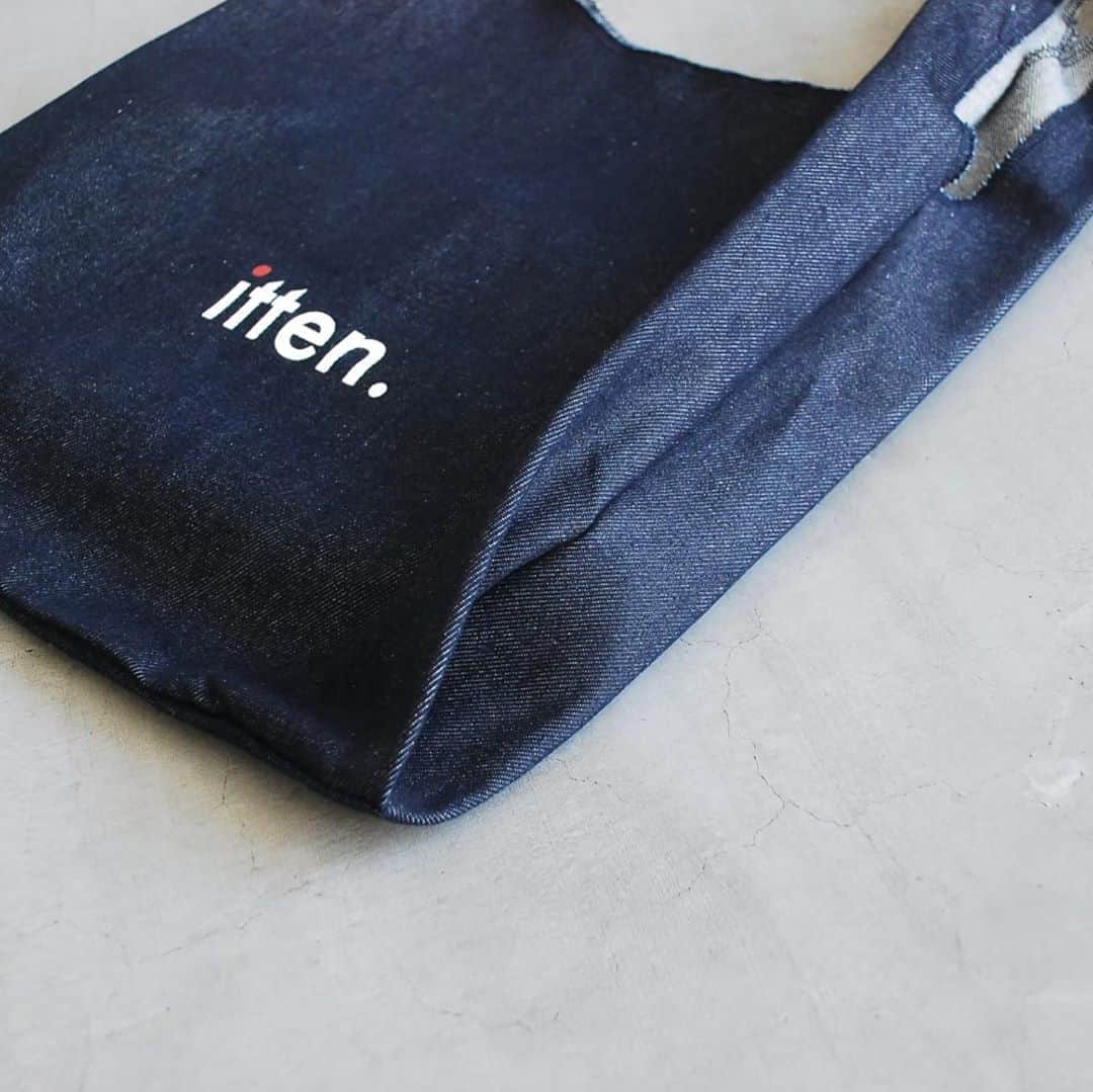 wonder_mountain_irieさんのインスタグラム写真 - (wonder_mountain_irieInstagram)「_ itten. / イッテン "Grocery bag" ￥5,500- _ 〈online store / @digital_mountain〉 https://www.digital-mountain.net/shopdetail/000000011911/ _ 【オンラインストア#DigitalMountain へのご注文】 *24時間受付 *15時までご注文で即日発送 *1万円以上ご購入で送料無料 tel：084-973-8204 _ We can send your order overseas. Accepted payment method is by PayPal or credit card only. (AMEX is not accepted)  Ordering procedure details can be found here. >>http://www.digital-mountain.net/html/page56.html  _ #itten. #イッテン _ 本店：#WonderMountain  blog>> http://wm.digital-mountain.info _ 〒720-0044  広島県福山市笠岡町4-18  JR 「#福山駅」より徒歩10分 #ワンダーマウンテン #japan #hiroshima #福山 #福山市 #尾道 #倉敷 #鞆の浦 近く _ 系列店：@hacbywondermountain _」11月5日 21時37分 - wonder_mountain_