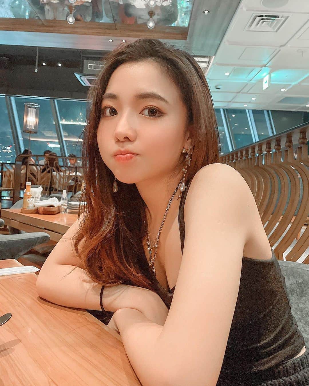 藤子さきのグルメインスタ