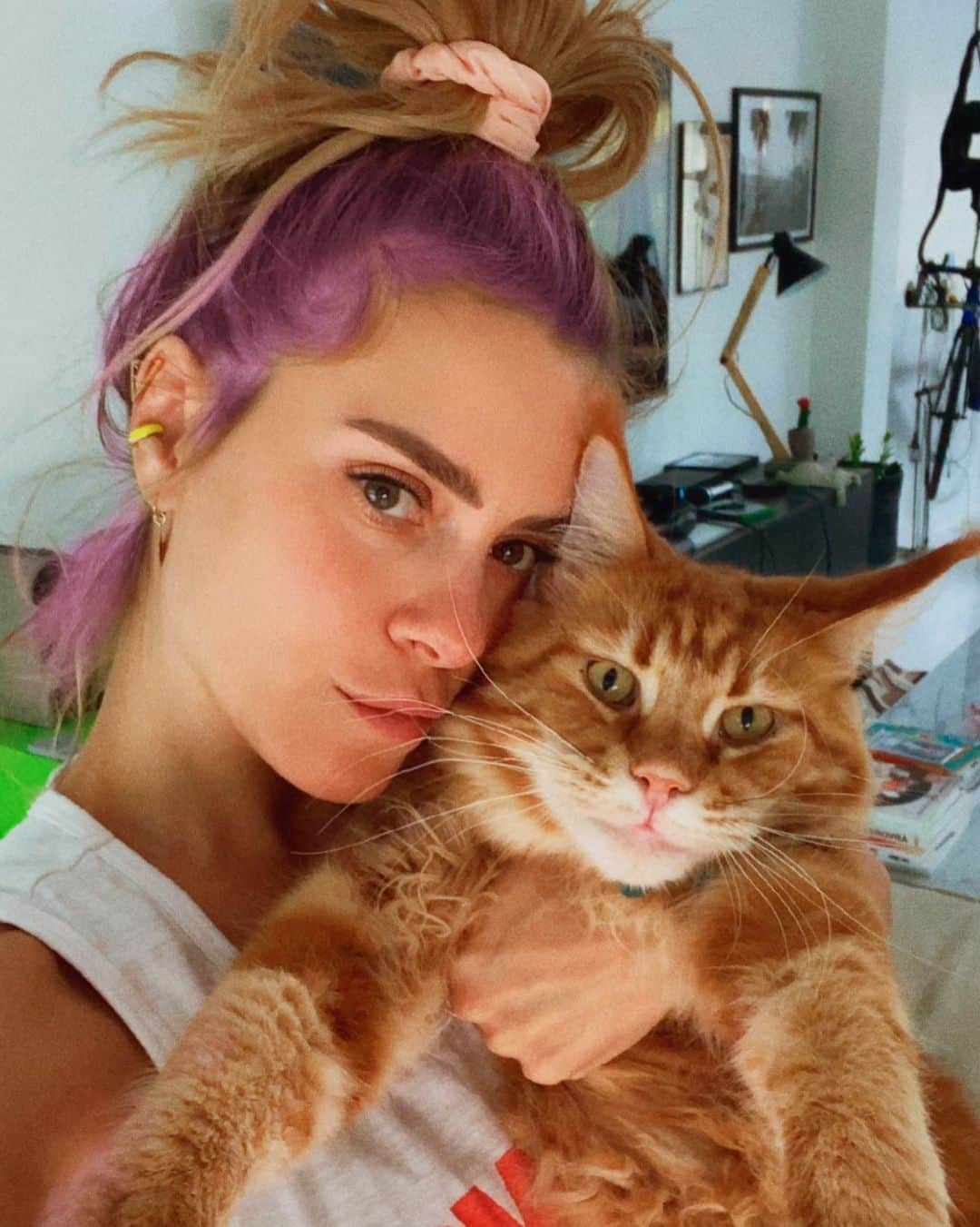 カロライナディークマンのインスタグラム：「dá bom dia pra todo mundo, chili!!! 🤪🤩😎🥰😘」
