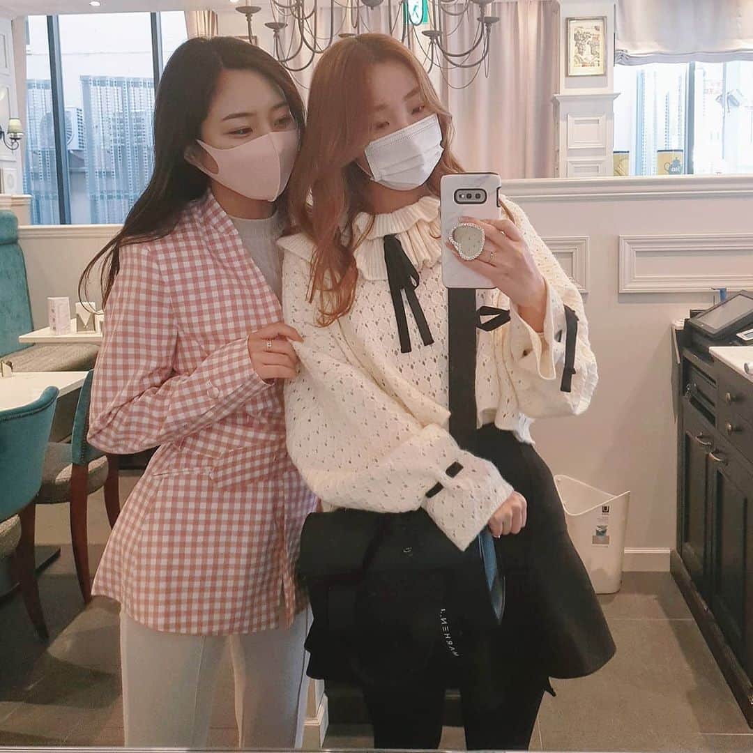 ひいな凜のインスタグラム：「💙💙💙💙🐖  #zara  #니트코디  #마르헨제이  #marhenj」
