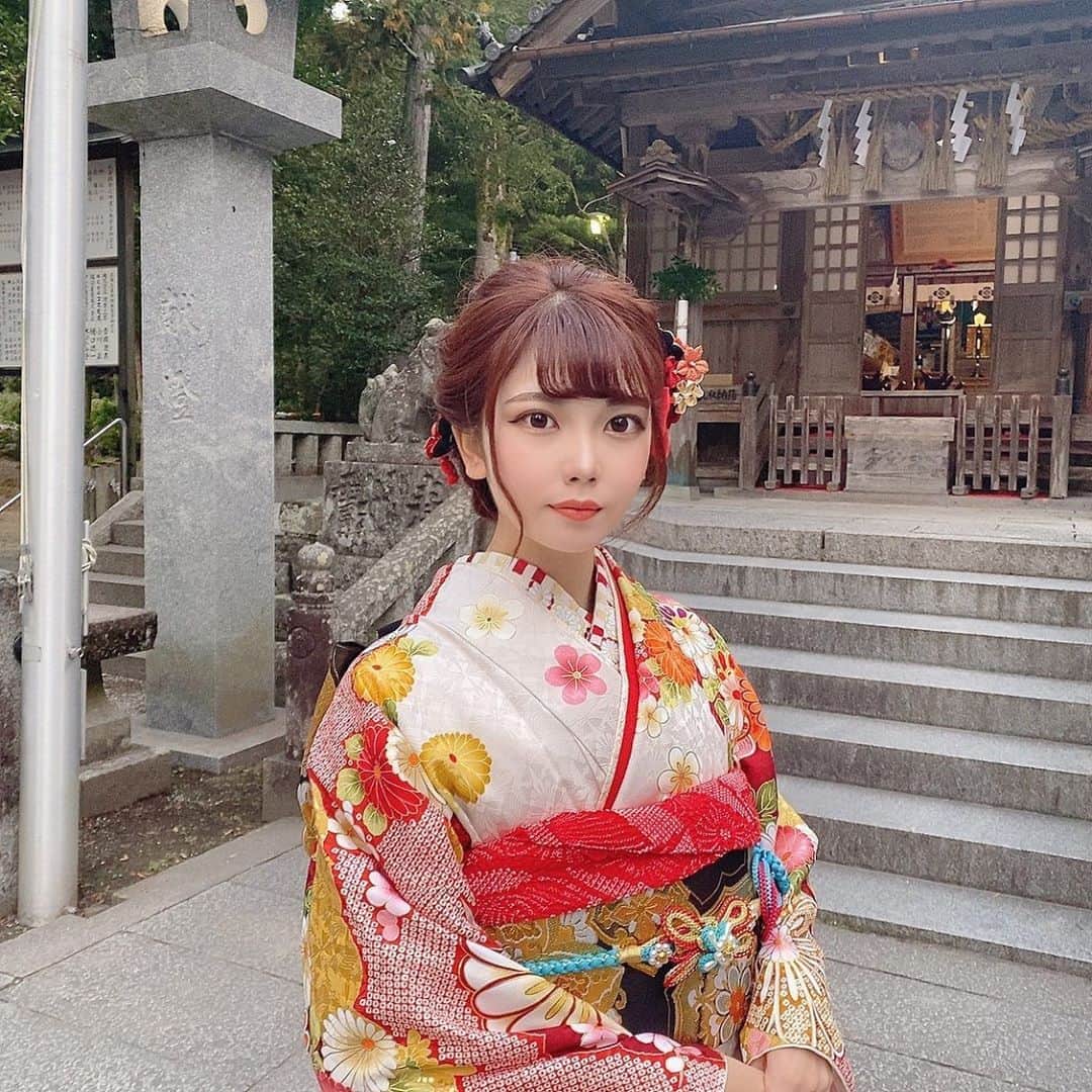のインスタグラム：「成人式の前撮り行ってきたよ✌️ ・ ・ ・ #福岡 #成人式 #成人式ヘア #成人式前撮り #成人式ヘアセット #成人式振袖 #成人式メイク #成人式2020 #福岡成人式 #20歳 #スノボ女子 #釣りガール #釣り女子 #飯盛神社 #振袖 #振袖ヘア #振袖前撮り #振袖ヘアアレンジ」