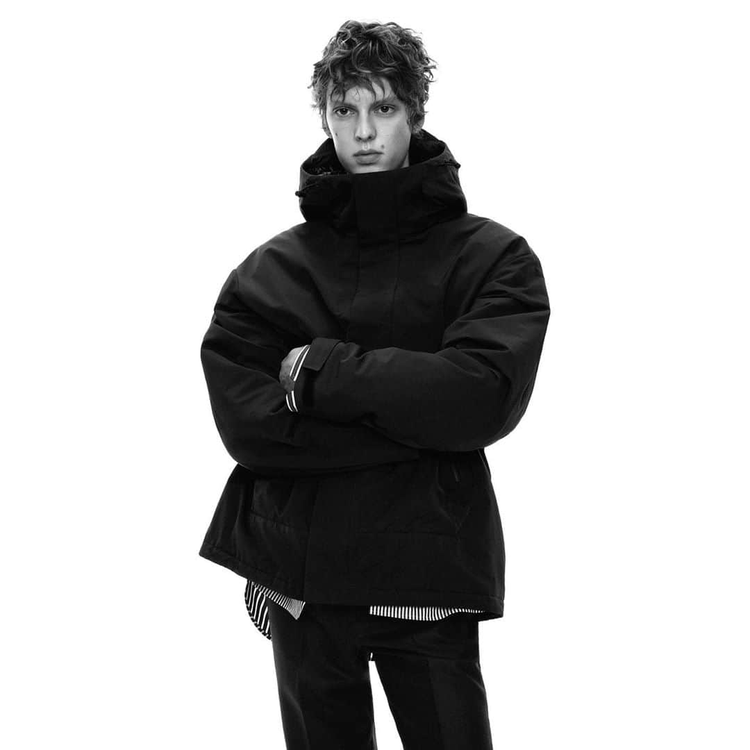 UNIQLO UKのインスタグラム：「Sculptural shape. #UniqloPlusJ」