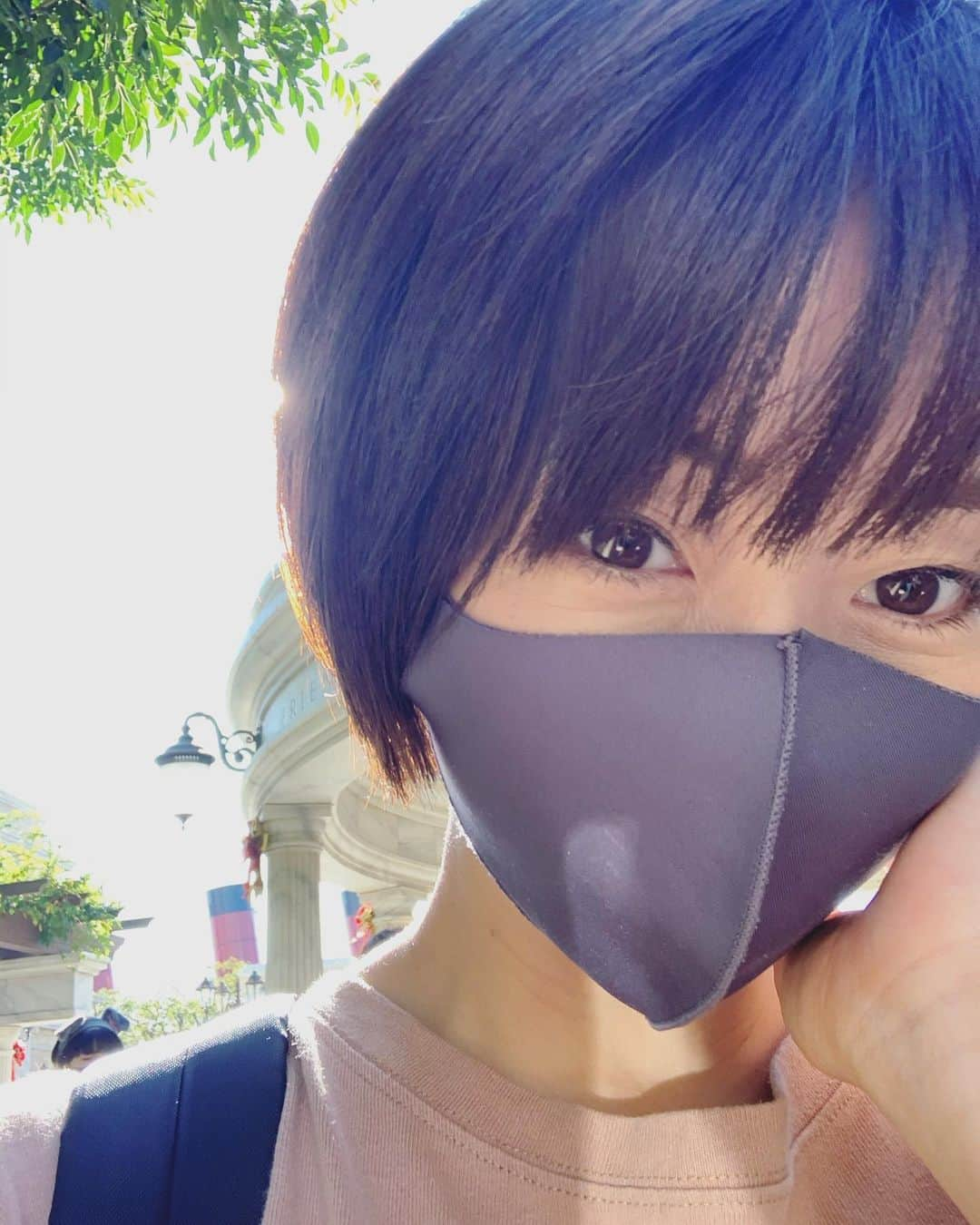 井上和香さんのインスタグラム写真 - (井上和香Instagram)「気分転換にショートにしたよ❗️ なんかいい感じ✨✨ . #ショートカット #いつもより短くて恥ずかしいような #でも好きかな」11月5日 22時27分 - inoue_waka