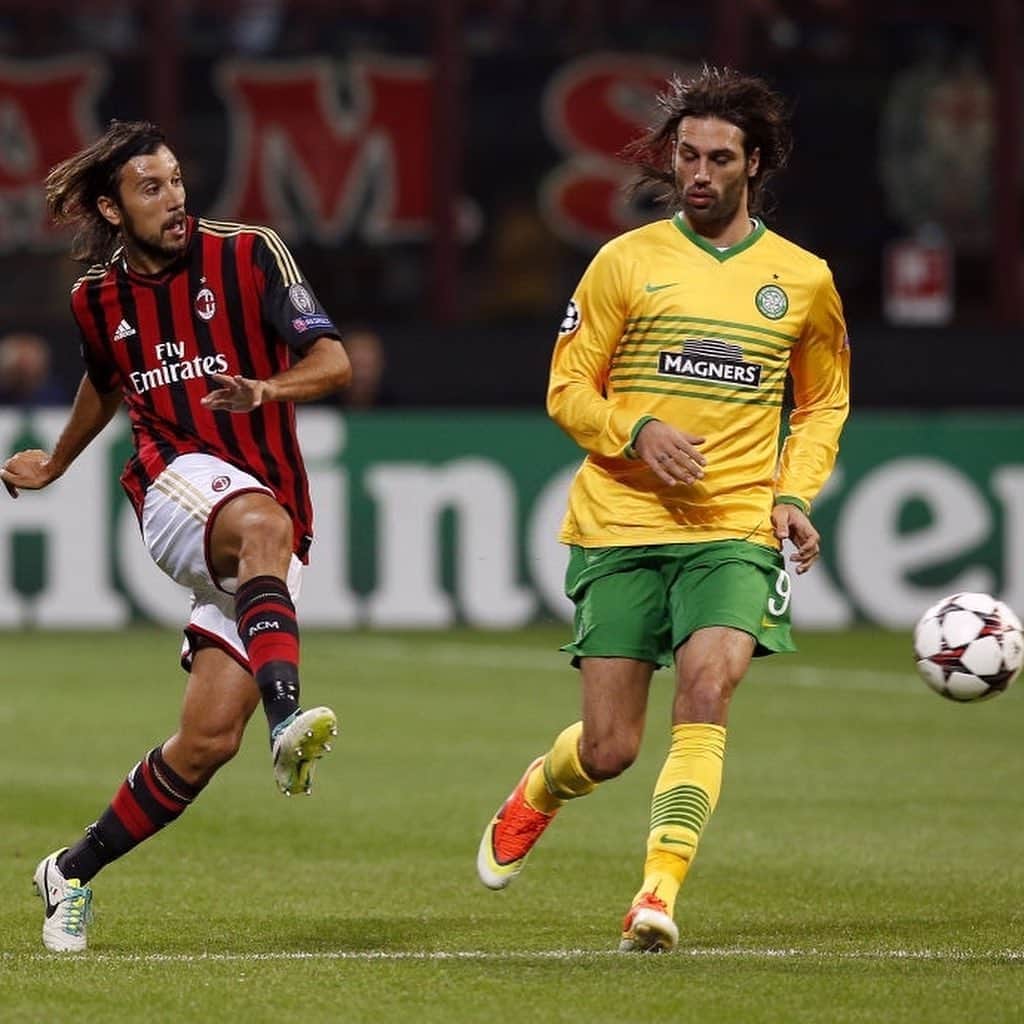 クリスティアン・ザッカルドさんのインスタグラム写真 - (クリスティアン・ザッカルドInstagram)「❤️🖤 @acmilan @championsleague #memories #MilanCeltic #tbt #Milan #Celtic #Samaras #VanDijk #soccer」11月5日 22時32分 - cristianzaccardo