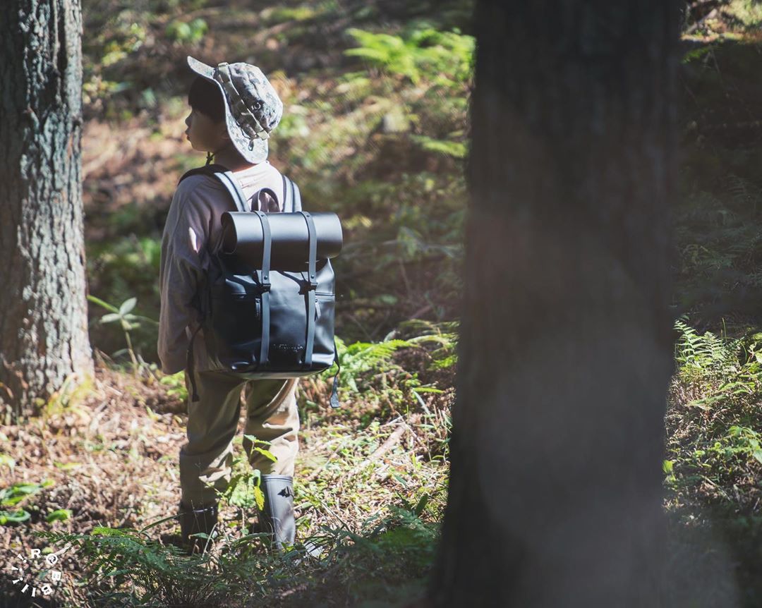 rabbiiiiiさんのインスタグラム写真 - (rabbiiiiiInstagram)「* 🚶🏻‍♂️🎒🌲🍂🪓🪔 * * 15%off cord :rabbi20 official site：https://gastonluga.com/jp/ @gastonluga Free shipping and 30-day returns * #ガストンルーガ #バックパック #北欧  #デザイン #リュック #Gunmagram #11/4 #シングルスデー #20%offセール」11月5日 22時43分 - rabbiiiii