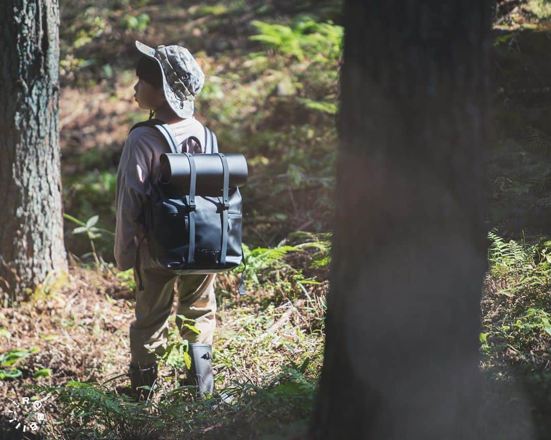 rabbiiiiiのインスタグラム：「* 🚶🏻‍♂️🎒🌲🍂🪓🪔 * * 15%off cord :rabbi20 official site：https://gastonluga.com/jp/ @gastonluga Free shipping and 30-day returns * #ガストンルーガ #バックパック #北欧  #デザイン #リュック #Gunmagram #11/4 #シングルスデー #20%offセール」