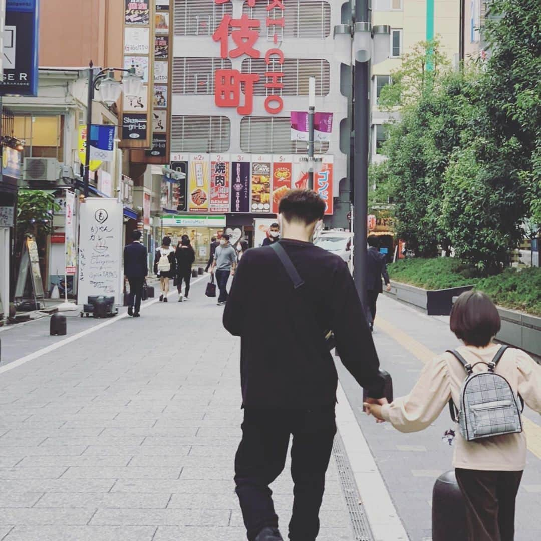 木村了さんのインスタグラム写真 - (木村了Instagram)「#ある日の休日 #この日は新宿 #珍しく3人でお出かけ  #嫁と次女と  #映画観に行きました #今日もお疲れ様でした」11月5日 22時43分 - r_k0923