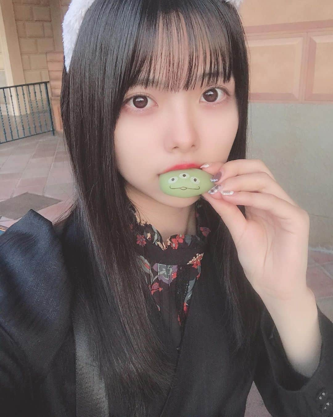 荒野姫楓さんのインスタグラム写真 - (荒野姫楓Instagram)「🤍 これすき😽 . #disney #littlegreenman #disneyfood」11月5日 22時42分 - _arnhmk_