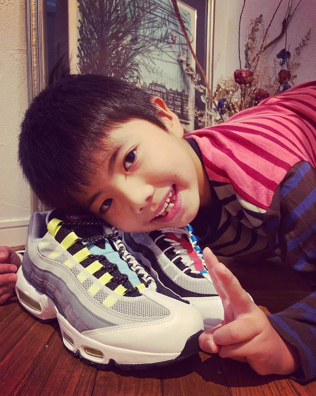 大西宏明さんのインスタグラム写真 - (大西宏明Instagram)「一目惚れで購入っ👟😍  #スニーカー #NIKE #airmax95  #buyma  #ゲット #一目惚れ #買い物 #ポチった  #スニーカーコーデ  #スニーカー好きな人と繋がりたい  #お洒落さんと繋がりたい  #野球好きな人と繋がりたい  #焼肉好きな人と繋がりたい  #airmax95qs  #ベルナールビュッフェ  #smile #ほなっ！！」11月5日 23時15分 - ohnishi_hiroaki_0428