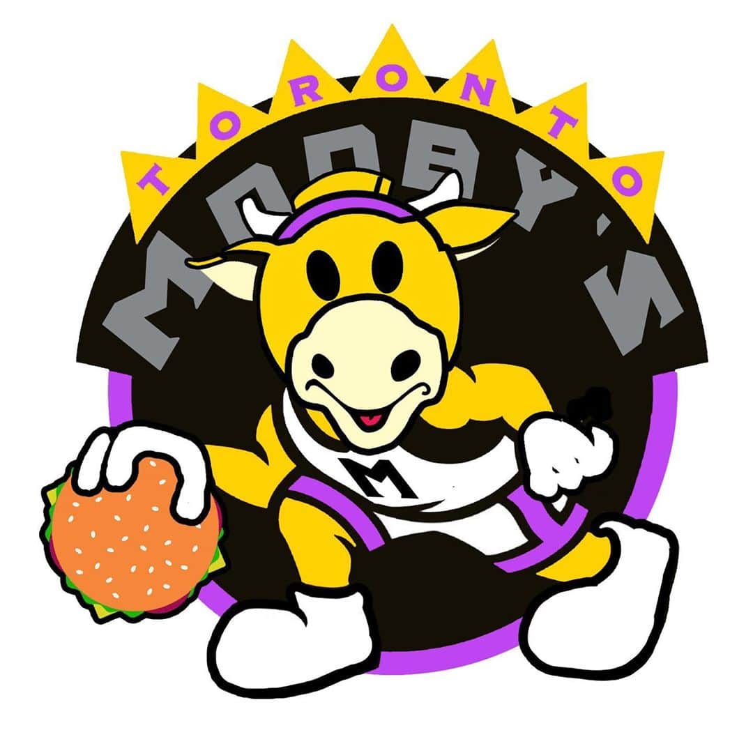 ケヴィン・スミスのインスタグラム：「TORONTO IS NOW A COW TOWN! The @moobyspopup is coming to CANADA! Thanks to our partners at @kitchenhub, you can eat actual fake fast food in the Great White North starting NOVEMBER 12th! Mooby food orders will be available for DELIVERY exclusively from our friends at @skipthedishes, November 26th to December 7th! After successful launches in Los Angeles, Jersey and Chicago, I’m delighted to moooove Mooby’s to T-Dot, launching as a socially-distanced, pick-up-only experience, transformed with signage and memorabilia to really replicate the fictional fast foodery in #Etobicoke, downtown #Toronto, and elsewhere throughout the GTA. Eat our @beyondmeat Cow-Tipper, a fried chicken CockSmoker, Hater Totz, or try our newest menu item concocted just for Canada: Mooby’s Moo-tine! Sadly, @jayandsilentbob won’t be there, as Covid is keeping us below the border. But as soon as @justinpjtrudeau says it’s cool, @jaymewes and I will be there to put a chicken in every pot (or a little pot in every chicken) as Mooby’s expands across not just @degrassi land, but also the other Provinces! To sign up for the mailing list and be alerted when reservations are open, click the link in my bio! Amazing art by @thedarknatereturns (with more to come)! #KevinSmith #moobys #moobyspopup #toronto #tdot #canada #ohcanada #food」